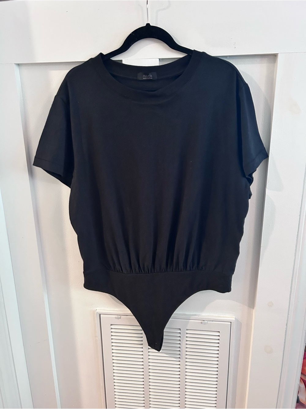 Nuuds everyday Black Short-Sleeve Bodysuit Top XL